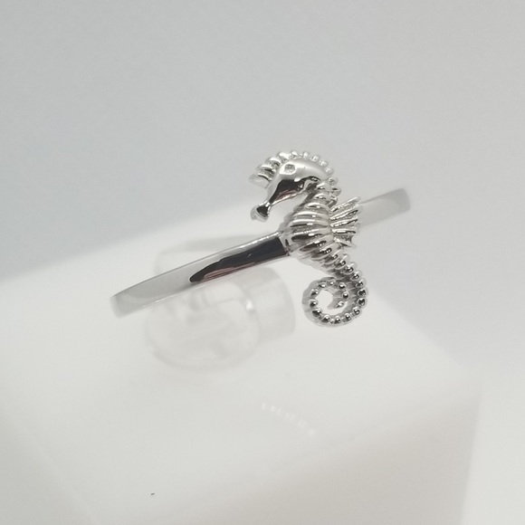 Seahorse Ring - Picture 6 of 8